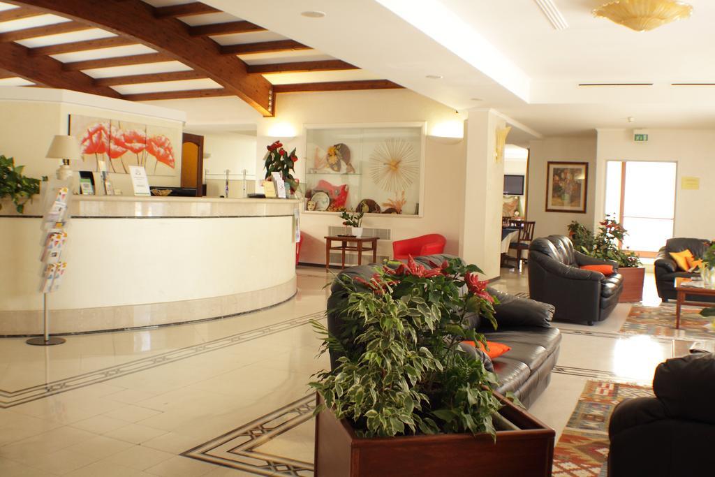 Hotel Le Torri Arborea Zewnętrze zdjęcie